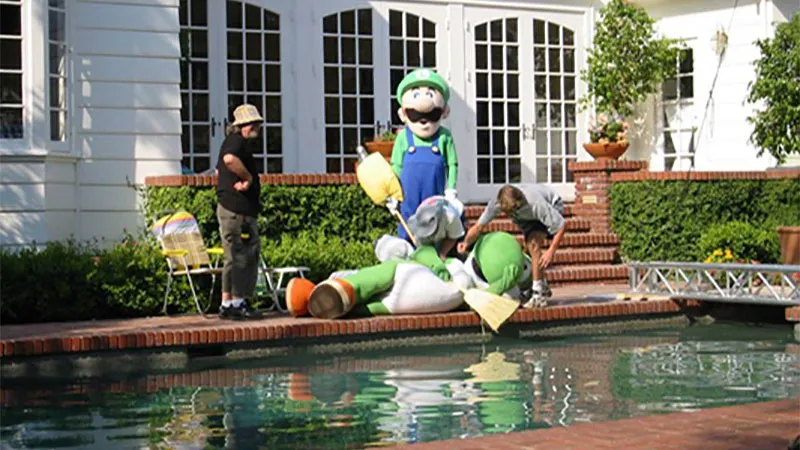 Behind The Dangerous Stunts Of Nintendo’s Iconic Mario Commercials