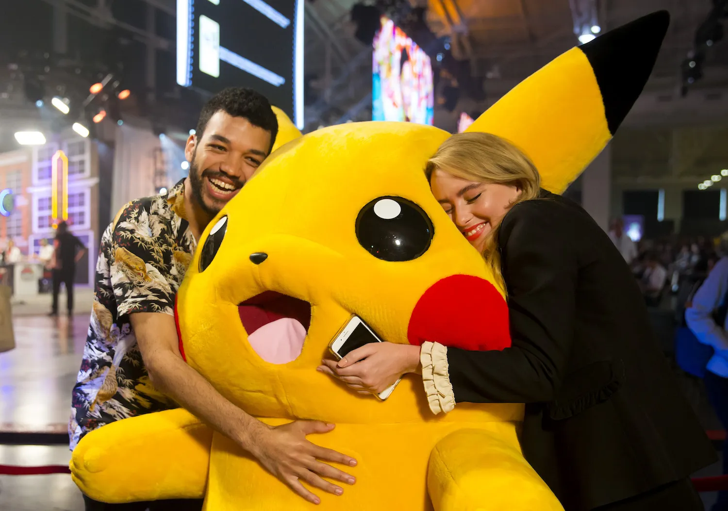 Detective Pikachu Cast And Director Reveal The Movie's Logo At The 2018 Pokémon World Championships