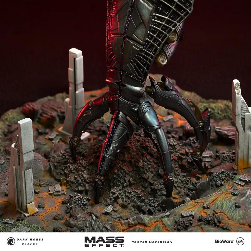 Mass Effect: Dark Horse Unveils Beautiful Reaper Sovereign Ship Replica Now Available For Pre-Order