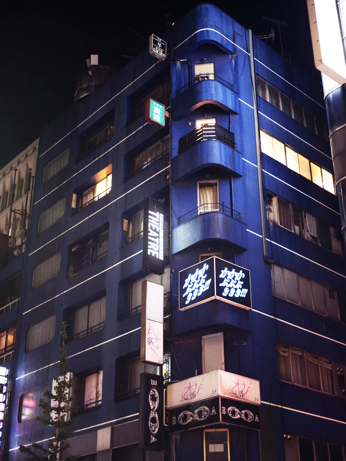 The Real-Life Kamurochō: A Yakuza History Lesson with Tokyo Vice’s Jake Adelstein