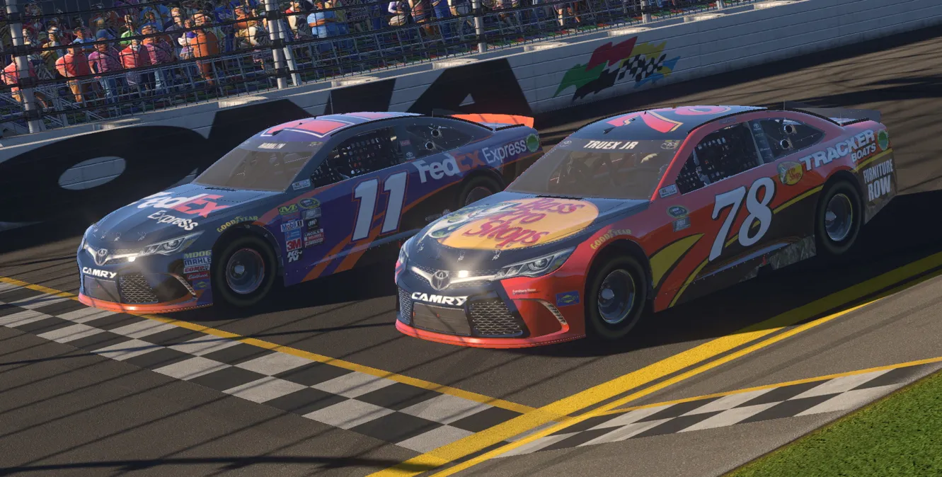 The Sports Desk – Exclusive NASCAR Heat Evolution Video & PES 2017 Contest!
