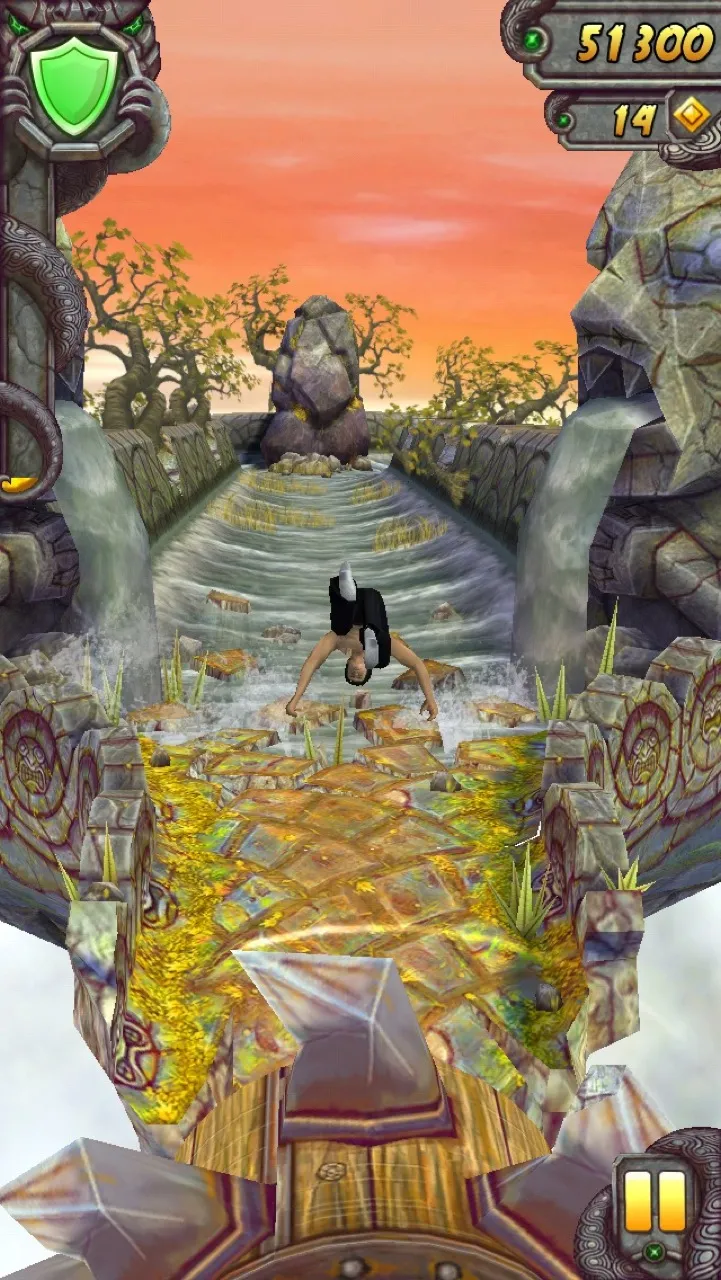 Bruce Lee Gets Some Exercise In Temple Run 2